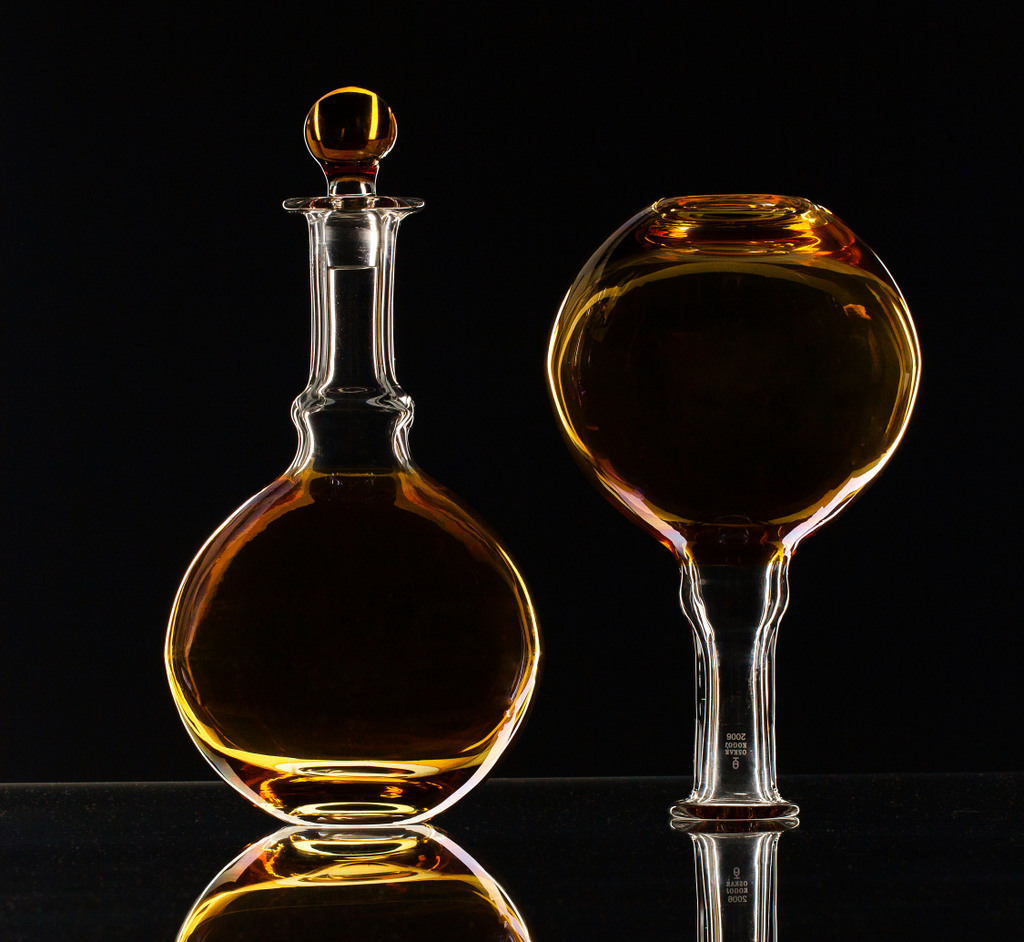 THE “ETRUSCAN” MAGICAL BOTTLE – THE MAGICAL MIRROR